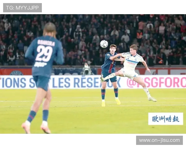 斯特拉斯堡vs巴黎圣日耳曼半场对攻，控球率劣势下高效反击